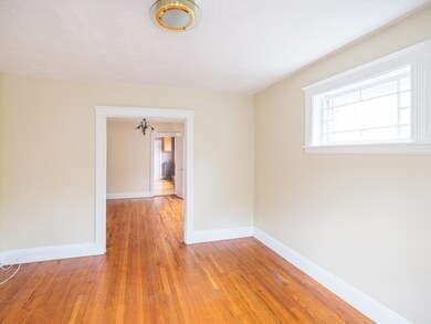 327 Cypress St unit 1, Brookline, MA 02445 - photo 4