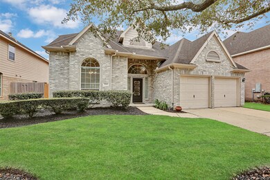 Large 2-story with 4 bedrooms, 3.5 baths and a 2 car attached garage is nestled on quiet street in desirable Pine Hollow Subdivision. Pearland ISD!