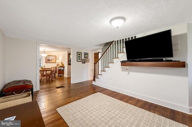 213 Shenandoah Ave, Edinburg, VA 22824 - photo 5