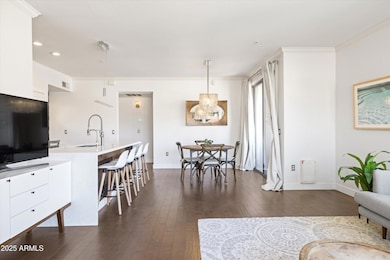 10-19777 n 76th Unit 2293 QA_10