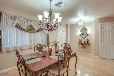 Eat in kitchen