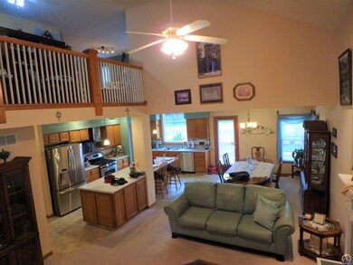 3546 SW Willow Brook Ln, Topeka, KS 66614 - photo 3