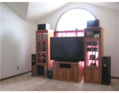 3810 Pinelawn Dr, Erie, PA 16506 - photo 3