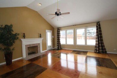 1255 Thackery Ct, Naperville, IL 60564 - photo 2