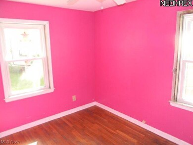 2584 E 38th St, Lorain, OH 44055 - photo 7