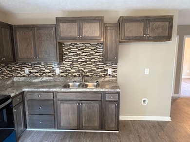 404 Spruce Aly, Tullahoma, TN 37388 - photo 6