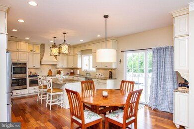 725 Breezy Lake Way, Sykesville, MD 21784 - photo 3