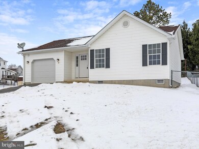 33 Grove Farm Ln, Martinsburg, WV 25404 - photo 2