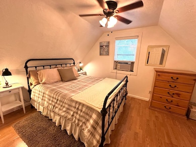 104 N Newport Ave, Hines, OR 97738 - photo 4