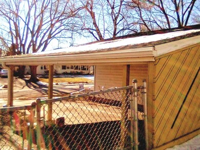 106 Pueblo Rd, Carpentersville, IL 60110 - photo 5