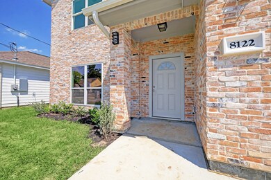 8114 James Franklin St, Houston, TX 77088 - photo 5
