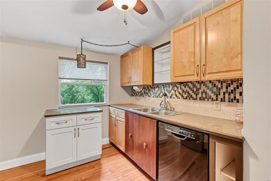 Porcelain tile countertop