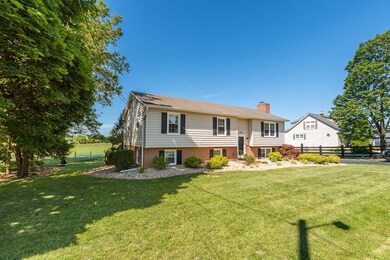 127 Skyview Cir, Verona, VA 24482 - photo 2