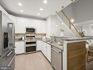 8820 Shining Oceans Way unit 407, Columbia, MD 21045 - photo 3