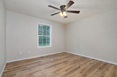 310 N Westport Ave-11