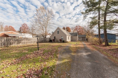 9855 Dupont Dr, Columbia Station, OH 44028 - photo 2