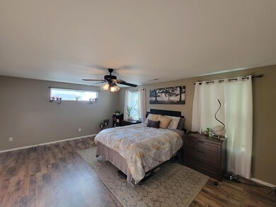 1300 NE 3rd St, Redmond, OR 97756 - photo 4