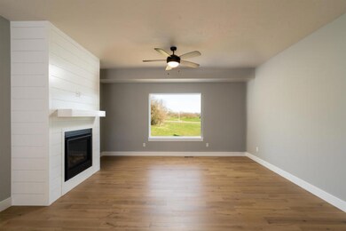 1095 E Lakota St, Nixa, MO 65714 - photo 3