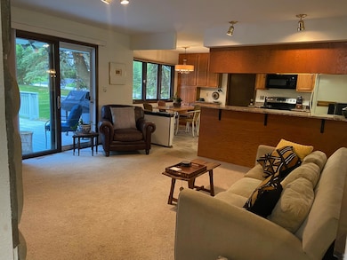 FR, Kitchen