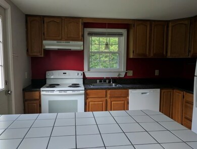 77 Drew Rd unit Left, Derry, NH 03038 - photo 2
