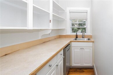 15 Earl Ave unit 1, Newport, RI 02840 - photo 7