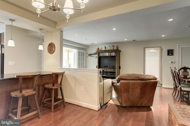 4081 S Four Mile Run Dr unit 203, Arlington, VA 22204 - photo 4