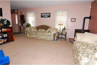 4220 Stoudts Ferry Bridge Rd, Reading, PA 19605 - photo 3