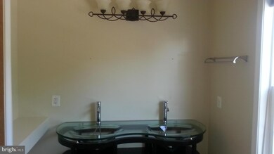 5301 E St SE, Washington, DC 20019 - photo 6