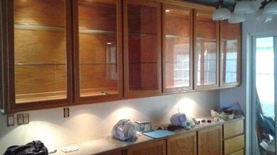 Kitchen wall unit
