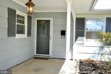 16206 Penn Manor Ln, Bowie, MD 20716 - photo 4