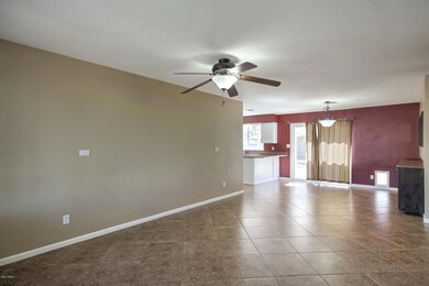 2210 W Western Dr-11