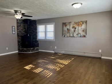 1405 W B St, North Platte, NE 69101 - photo 3