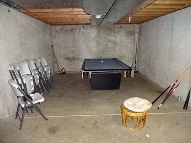 847 N Commonwealth Ave, Aurora, IL 60506 - photo 2