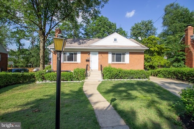 2724 Hawthorne Terrace, Hyattsville, MD 20785 - photo 3