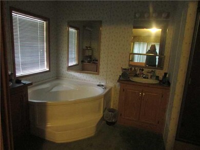 Master Bath/Spa.