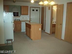 855 Spring St unit S2, Conneaut, OH 44030 - photo 5