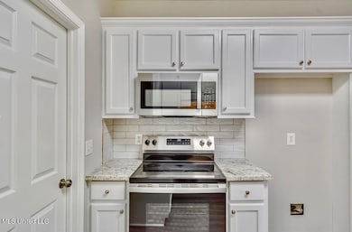 301 White Oak Dr, Brandon, MS 39047 - photo 7