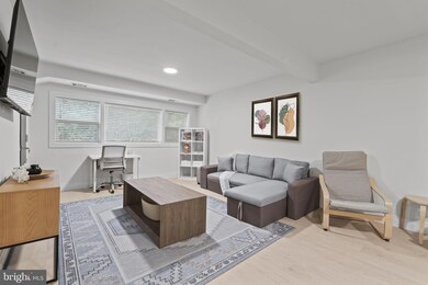 100 W Taylor Run Pkwy unit 7, Alexandria, VA 22314 - photo 3