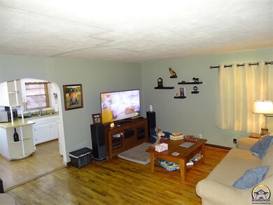 600 SW Vesper Ave, Topeka, KS 66606 - photo 3