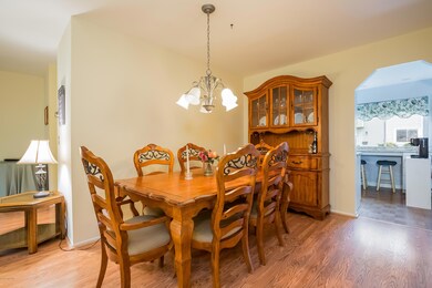 011-Dining_Room-3384606-large
