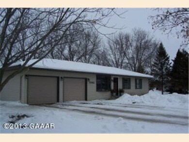 1002 Donna Dr NW, Alexandria, MN 56308 - photo 2