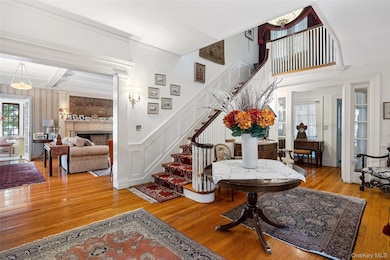 1 Beverly Rd, Little Neck, NY 11363 - photo 5