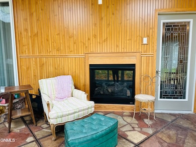 1337 2nd St SE, Jamestown, ND 58401 - photo 6