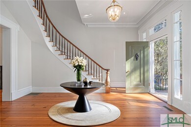 Parlor Level Foyer