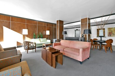 1620 East Broad Lobby