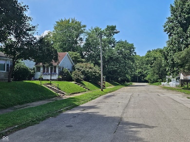 1217 W 1st St, Anderson, IN 46016 - photo 4