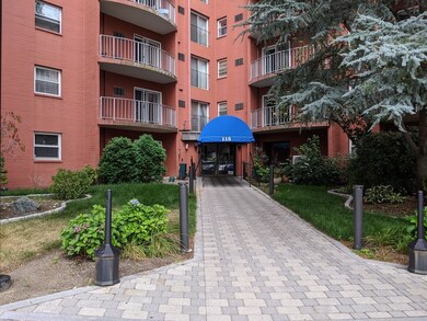 Sagamore Place Condominiums unit 1102, Quincy, MA 02171 - photo 4