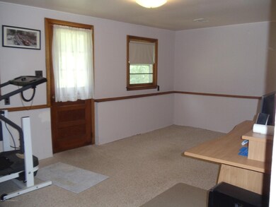 121 EUCLID FAMILY ROOM