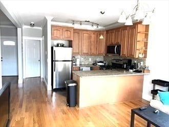 37 Regent St unit 2, Roxbury, MA 02119 - photo 3