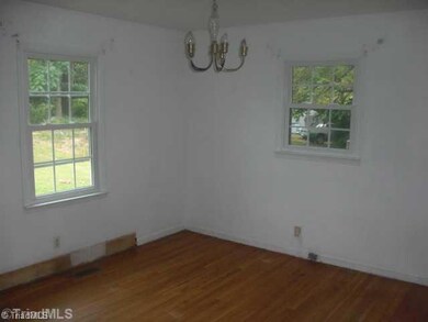 709 Willow St, Reidsville, NC 27320 - photo 7